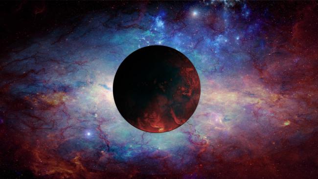 宇宙星云中的黑暗行星特写